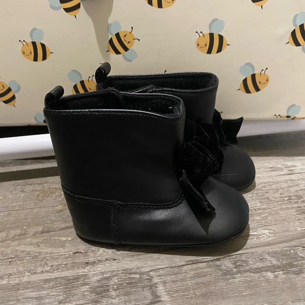 Baby girl black boots